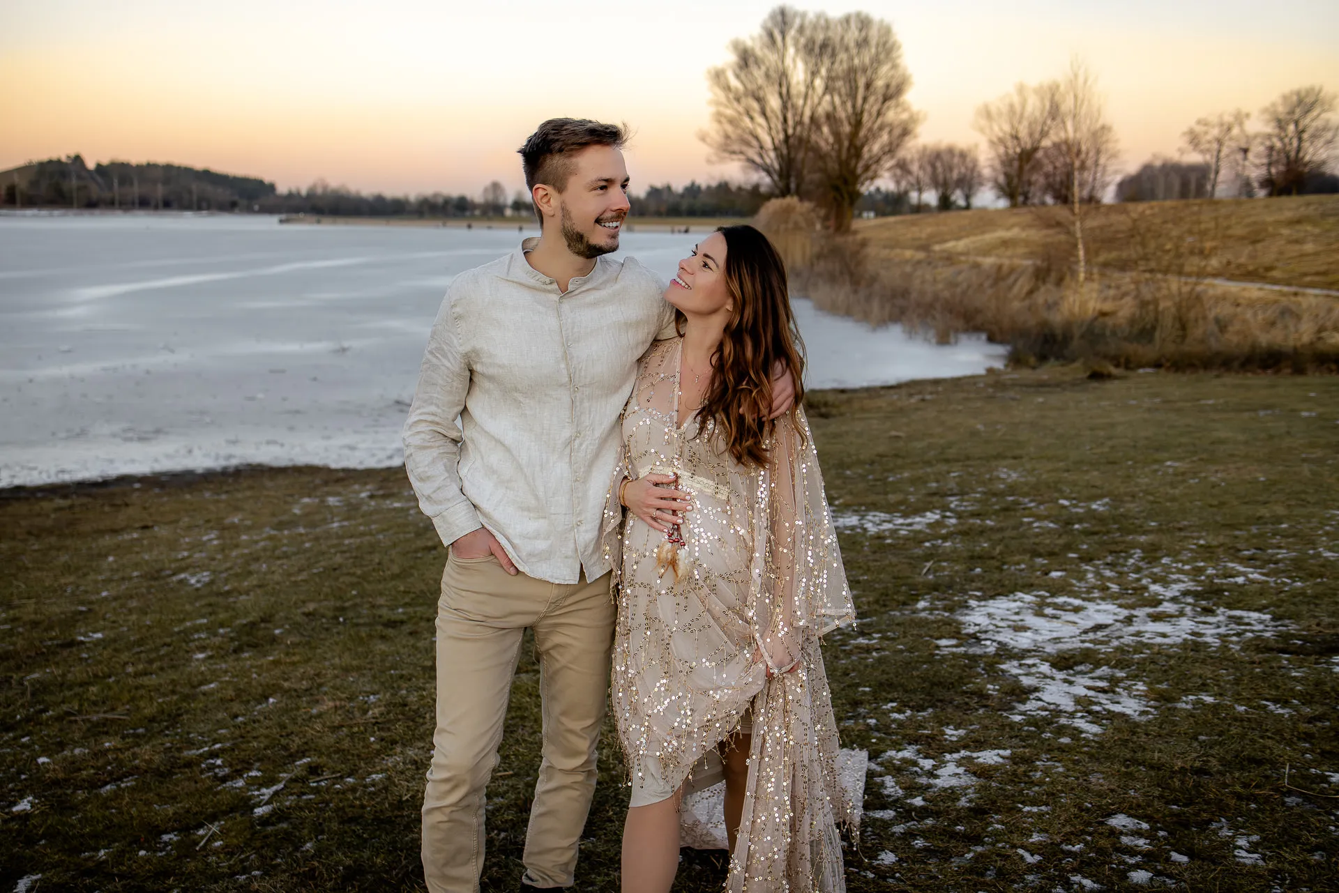 Isabella and Markus maternity session in nature at sunset