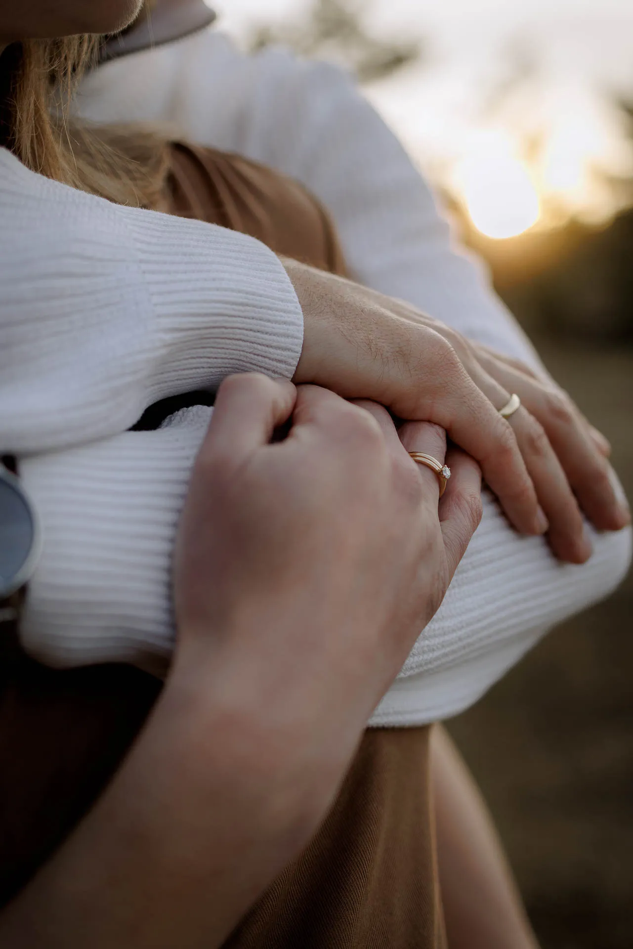 Zauberhafte Schwangerschaftsbilder bei Sonnenuntergang